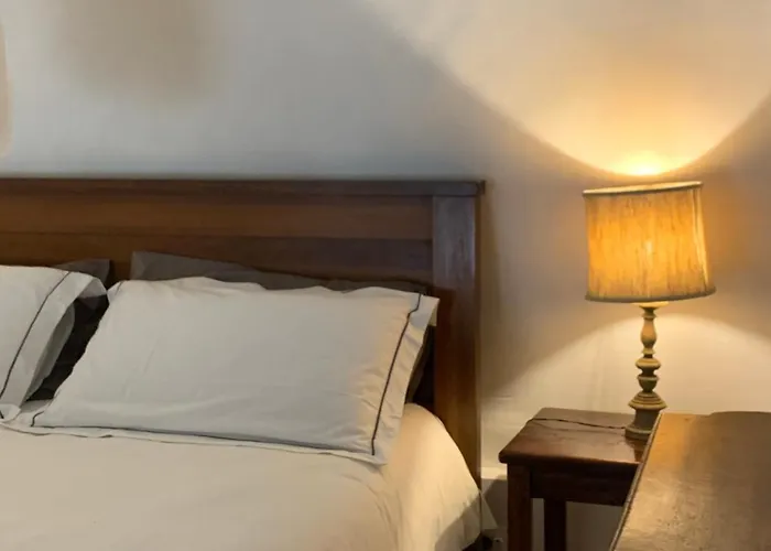 Castello Farnese, Roma, Sulla Via Francigena