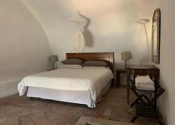 Castello Farnese, Roma, Sulla Via Francigena بيت ضيافة روما
