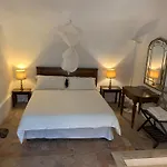 Castello Farnese, Roma, Sulla Via Francigena 3*